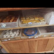 Venta de dulces en un carrito ambulante - Img 45706706