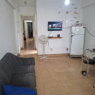 Vendo apto interior 1erp 2/4 SSuárez cerca de Vía Blanca 9500 - Img 123824357