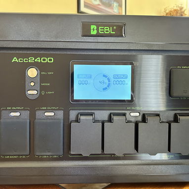 1100 usd ‼️Estación de Energía Portátil EBL de 2400 watts, batería 🔋LiFePO4 ‼️ - Img 124421333