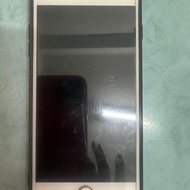 Teléfono iPhone 8 plus - Img 124970747