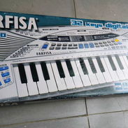 Piano FARFISA 32 teclas baterias 6*AA o corriente, 55 USD, Vedado - Img 57092516