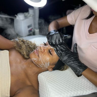 🧖‍♀️ APARATOLOGÍA FACIAL – SALÓN NIÑA BELLA Tratamientos para rejuvenecer, reafirmar e hidratar tu piel --- ✨ TRATAM - Img 120793739