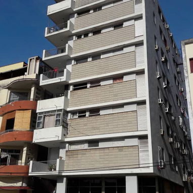 RENTA de apartamento moderno con vista al mar en Vedado - Img 121551834