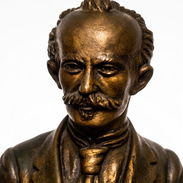 Estatua del centenario de José Martí 33cm de alto artista Manuel Fidalgo - Img 55966293