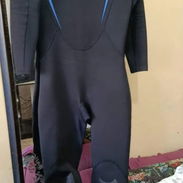 Traje de buceo largo neopreno 2.5 talla S/M 53461909 - Img 56099477