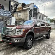 Se vende Nissan titán petróleo - Img 56881618