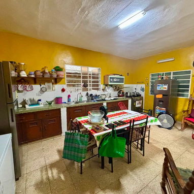 GG-168 | ¡ESPECTACULAR CASA INDEPENDIENTE DE 3 CUARTOS CON GARAJE Y PATIO EN PÁRRAGA! - 8/10