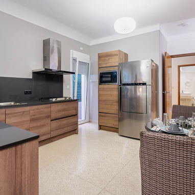 Renta en el vedado por larga estancia. Comodidad asegurada en 4 habitaciones con jardin - 3/8