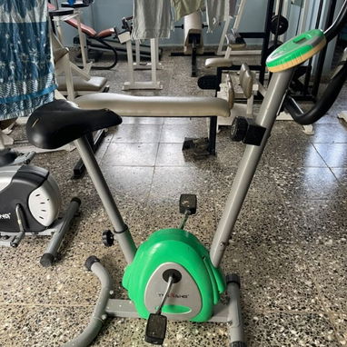 Venta de una escaladora y 3 bicicletas de uso, - 8/10