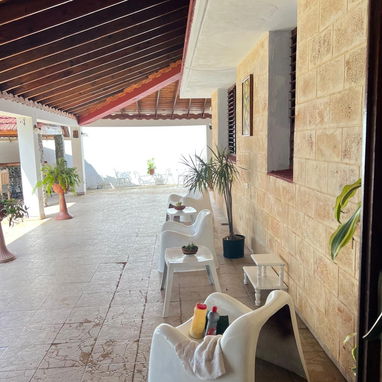 Casa independiente en Siboney Playa 948m² con todas las comodidades - Img 127298267