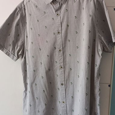 Camisas en exelente estado talla M/L según - 3/4