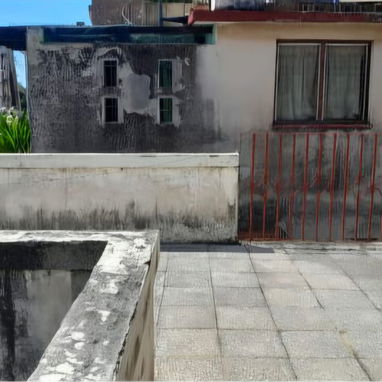 SE VENDE PROPIEDAD CON 2 VIVIENDAS INDEPENDIENTES EN UNA EXCELENTE ZONA EN LA LISA. IDEAL PARA DOS FAMILIAS O INVERSIÓN. - 5/10