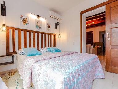 Se renta apartamento de 2 habitaciones con terraza y jacuzzi en el Vedado, Crecherié/21 y 23. - Img 57538591