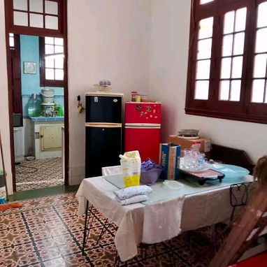 🏠 GG-122 | ¡VIVIR Y EMPRENDER EN LAWTON! Biplanta de 1938 con 4 Dormitorios 💼✨ - Img 121482066