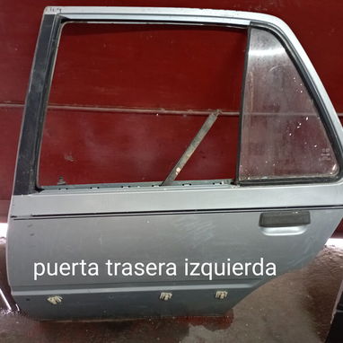 15mil cup tenemos Parte de la carrocería del Peugeot 205 como puertas - Img 123105679