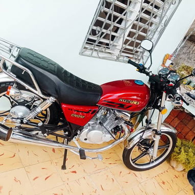 Moto Suzuki - 2/2