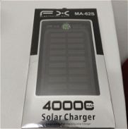 !!! Powerbank ( cargador portátil) para celular. 40 000 mph. Dos puertos USB y se carga solar también. - Img 45755303