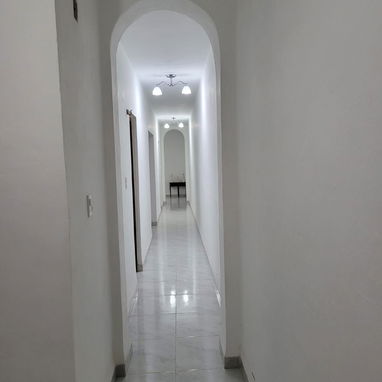 Apartamento capitalino totalmente remodelado - Img 124688330
