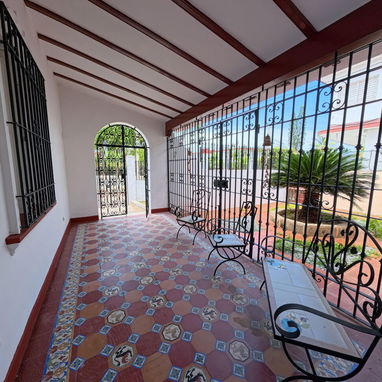 casa larga estancia en la habana con 5 habitaciones + OFERTA DE PRECIO POR TIEMPO LIMITADO - Img 124408806