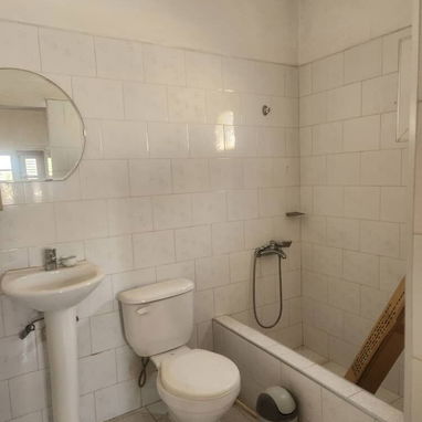 Casa Semi-independiente con garaje 3 cuarto Playa cerca del Crucero 55mil usd 53582376 - 5/10