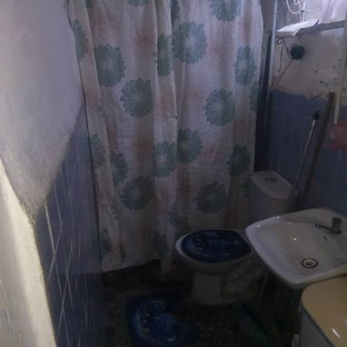 *$6500usd. En venta casa (BAJOS. PUERTA DE CALLE) en San Agustín. La Lisa. Punto de referencia: el paradero del P14 y la - Img 121288619