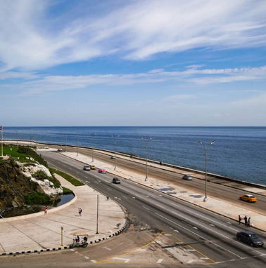 💡Apartamento de 1 Cuarto Frente al Hotel Nacional y el Malecón REF 1417 - Img 99290917