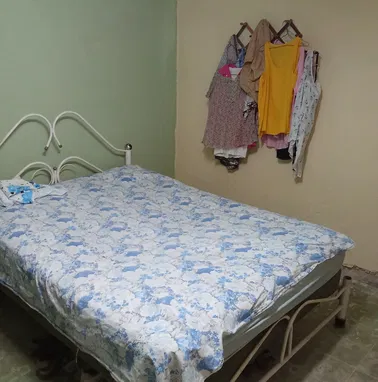 Rebajada de precio a 12 mil. Casa recién remodelada de 3 cuartos con puerta a la calle y placa libre - Img 96104875