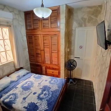 J Casa con piscina en Guanabo/Alquiler de casa en Guanabo/Rent a house in the beach / GUA-001 - 2/4