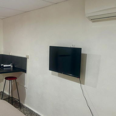 Se RENTA APTO ESTUDIO. CLIMATIZADO. Puerta calle cerca del almejeiras. Respaldo energético 53614857 - 4/7
