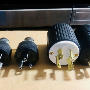 ESPIGAS MACHO 15-20 y 30A PARA PROTEGER Y ESTABILIZAR SU PLANTA ELÉCTRICA Y VIVIENDA CONTRA ALTOS/BAJOS VOLTAJES (NUEVO) - 3/7