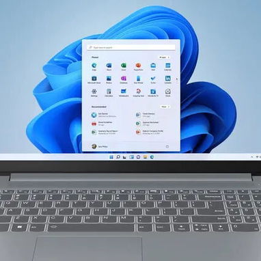 💻 Lenovo IdeaPad Slim 3i 8 ⚡ **Intel Core i5-1334U** · 🧠 8 GB RAM DDR5 · 💾 SSD 512 GB · 🖥️ 15.6” Full HD IPS - 4/4