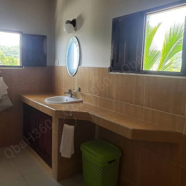 RENTA hostal de 3 habitaciones en GUARDALAVACA, HOLGUÍN con Qba Hostin 360 - Img 127305401