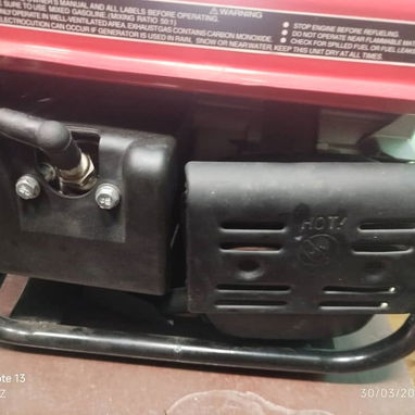 Planta eléctrica Lifan de 2T, con motor de 70cc y es de 950Watt - Img 118433798