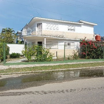 Renta en Casino deportivo. 4 habitaciones y 3 baños, con todo - 2/5