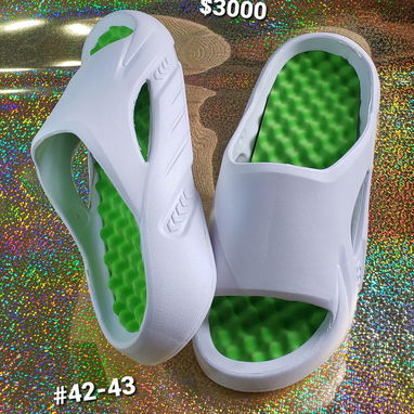 Crocs, chancletas, sapitos - 7/10
