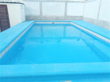 Renta casa en Guanabo de 4 habitaciones climatizadas, piscina, barbecue, parqueo - Img main-image-45330947