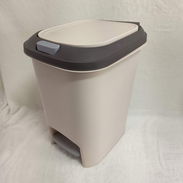Cesto de basura con pedal y push: la higiene de tu hogar y negocio dependen de ti. 13 usd. WhatsApp 56249037 - Img 55514519
