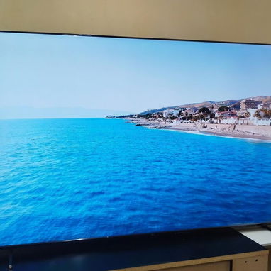 Televisor Smart RUDEN QLED 4K UHD 85" - 2/3