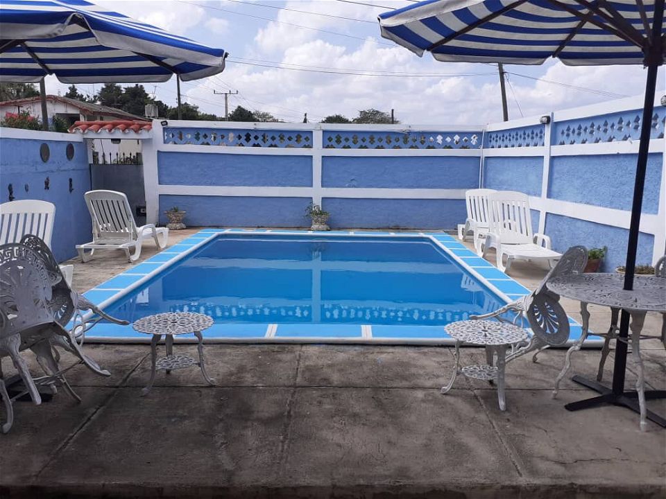 Se renta casa con piscina en Guanabo de tres habit en Habana del Este, La  Habana, Cuba - Revolico