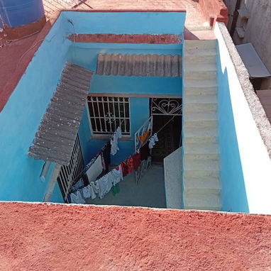 Oportunidad en Santo Suárez: Casa independiente  en Mayia Rodríguez (10 de Octubre). - 9/9