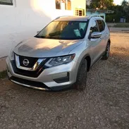 Vendo negocio Nissan Rogue, 2017 con tres filas asientos - Img 53130074