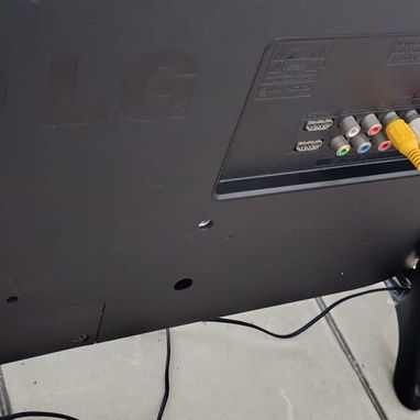 Televisor LG de 32pulg con su cajita HD, como nuevo! Esta impecable! - Img 120475694