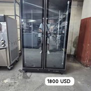 Exhibidora de dos puertas - Img 57548988
