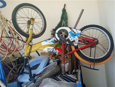 Se vende bicicleta de niño y cuadro de MTB 26' con accesorios al 56846291 - Img main-image-45599156