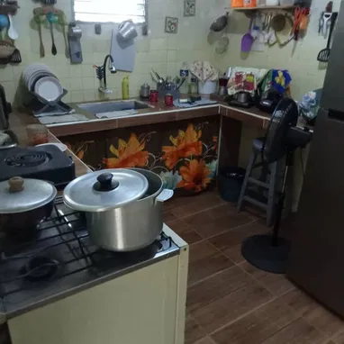 Casa independiente con 3 cuartos y piscina - 5/9