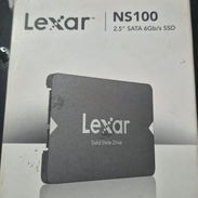 Vendo Disco Solido 256GB Lexar 68 horas de uso - Img 57895460