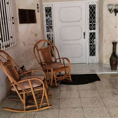 Casa en Siboney con piscina garaje respaldo eléctrico de paneles - 5/9