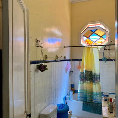 Vivienda en bajos de un Biplanta a pocos metros de 15 y 80 - Img 121819403
