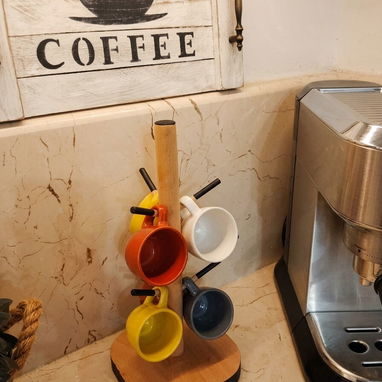 Juego de seis tazas de café y porta taza de madera. Artículos de cocina. - Img 122393648