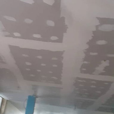 Se realizan trabajos de pladur y macilla y trabajos de restauración - 10/10